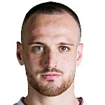  豪门光环下的防线隐忧：尤文图斯为何不得不考虑加蒂的转会抉择？ 体育新闻