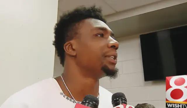  【技术流】骑士双塔缺阵催生战术裂变：哈登喂球体系的全景解构 体育新闻