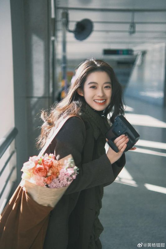  《冰湖重生》零广告事件深度复盘：观众抵制如何形成完整商业闭环 娱乐新闻