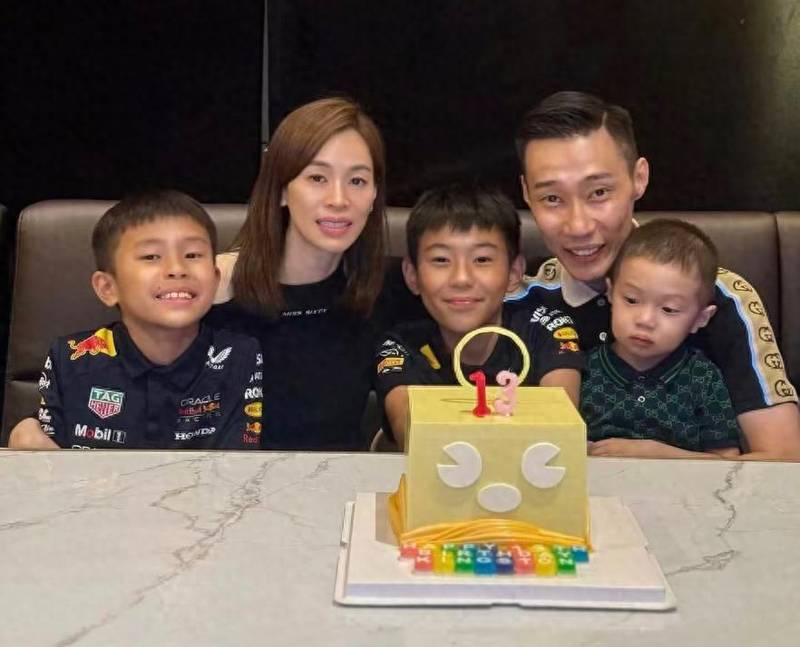  李宗伟患癌退役的代价：一位顶级运动员的康复成本与身体数据全解析 体育新闻 李宗伟患癌退役的代价：一位顶级运动员的康复成本与身体数据全解析 体育新闻 李宗伟患癌退役的代价：一位顶级运动员的康复成本与身体数据全解析 体育新闻
